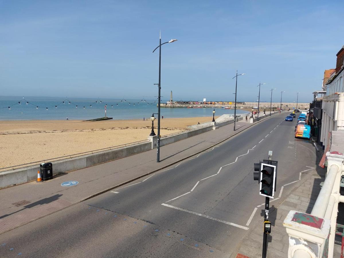 Inviting 1-Bed Apartment In Herne Bay Exteriör bild